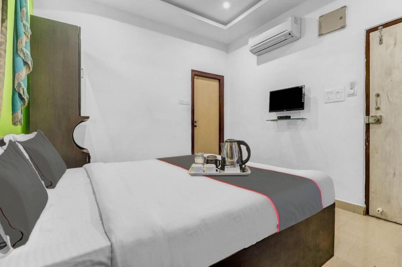 Collection O Gravity Hotel Hyderabad Bagian luar foto
